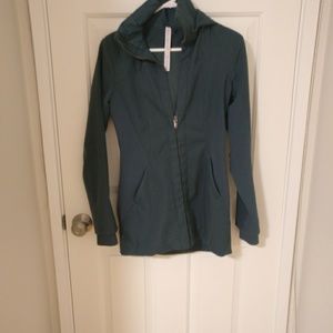 Lululemon like a glove rain coat size 4 dark green